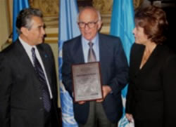Javier de Nicoló galardonado por UNICEF