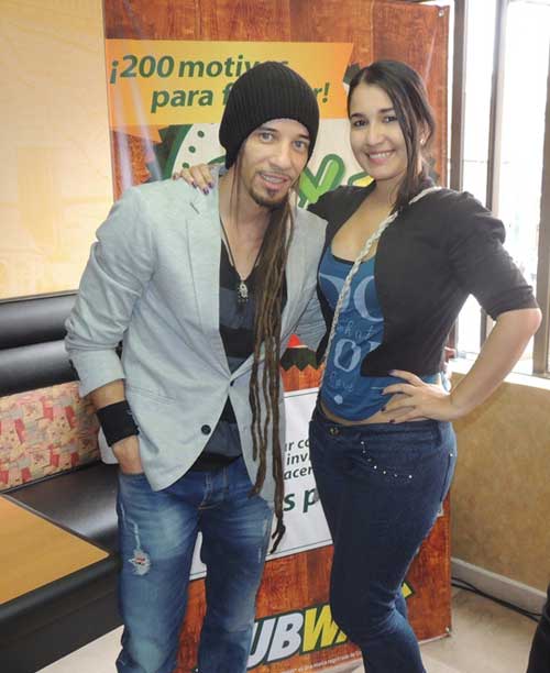 Jaider White y Adriana Martinez (cantantes).