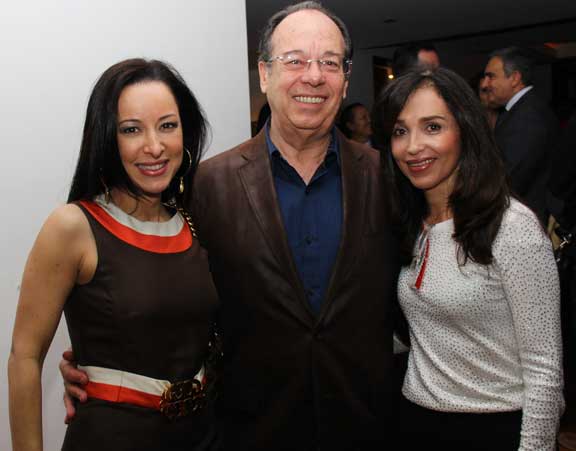 Flavia Dosantos, Julio Dosantos, Gloria Luz Gutiérrez.