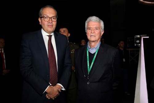 Fernando Carrillo Flórez, Procurador General de la Nación y José Roberto Arango, presidente de RCN Televisión.
